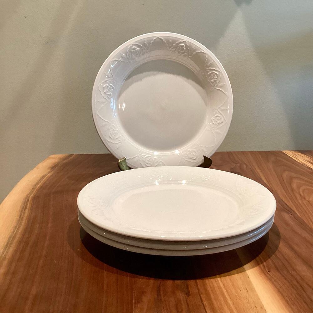 Oneida Lace Impressions Dinner Plates